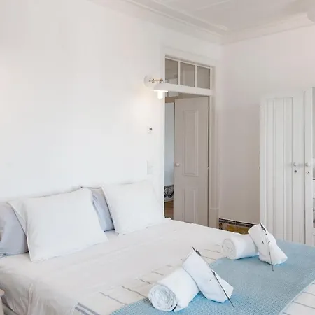 Updated Fully Equipped Comfortable With Sea View *