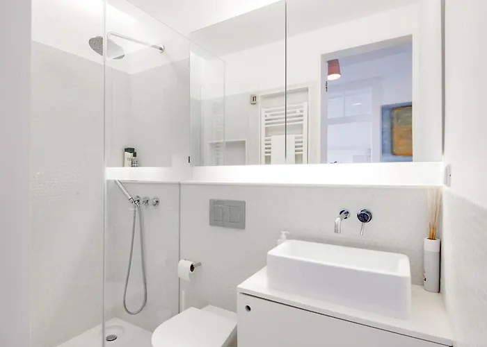 Apartment Updated Fully Equipped Comfortable With Sea View