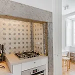 Updated Fully Equipped Comfortable With Sea View Appartement *