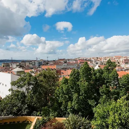 New To - Stunning Views - Authentic Living * Lisbona