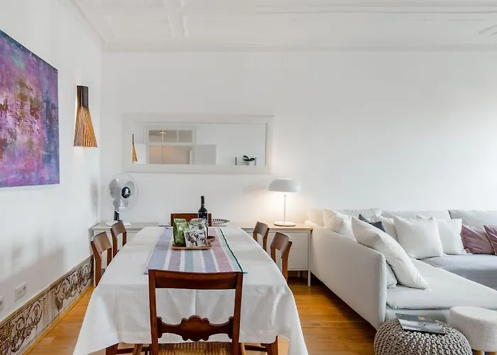 Updated Fully Equipped Comfortable With Sea View Apartament *