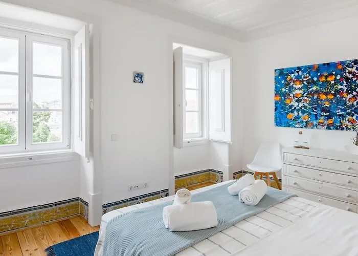 Updated Fully Equipped Comfortable With Sea View Lizbona