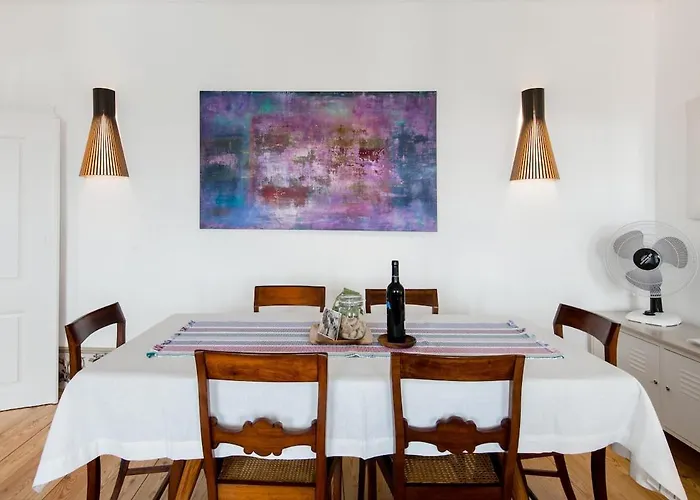 Updated Fully Equipped Comfortable With Sea View Apartament