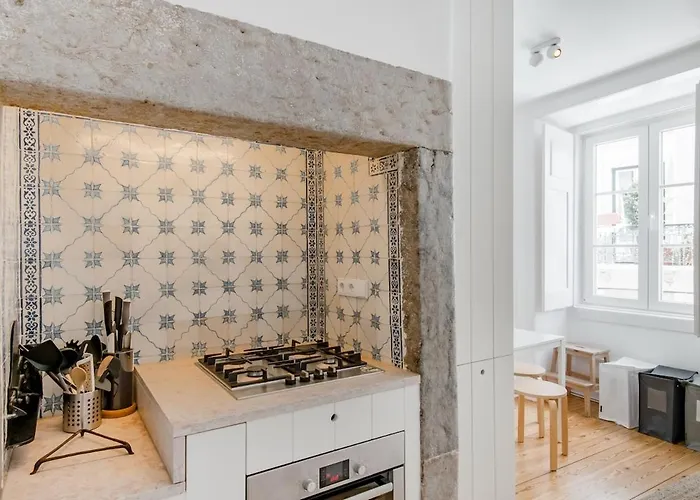 Updated Fully Equipped Comfortable With Sea View Apartament *