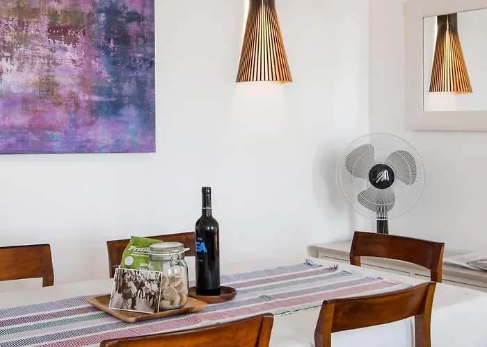 Updated Fully Equipped Comfortable With Sea View Apartament *